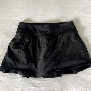 Women’s lululemon skirt size 2